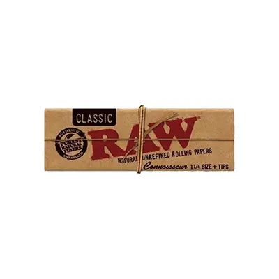 Raw Classic Connoisseur 1¼ Rolling Papers With Tips