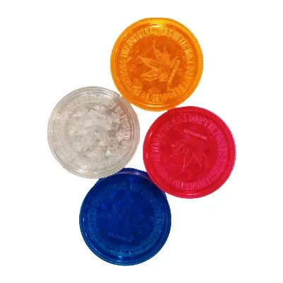 Grass Leaf Plastic Grinder 3 Part Magnetic Shark Teeth Random color